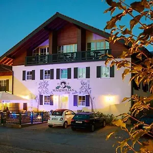 Zum Maximilian Hotell